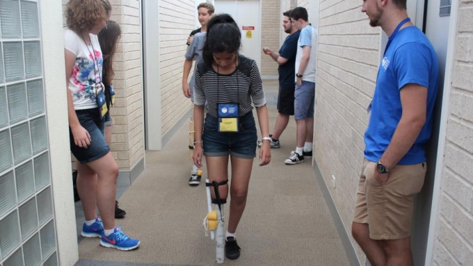 Prosthetic building challenge a leg-up for science students
