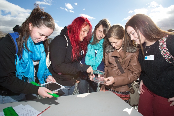 Female Students Explore Engineering and Computing at ANU
