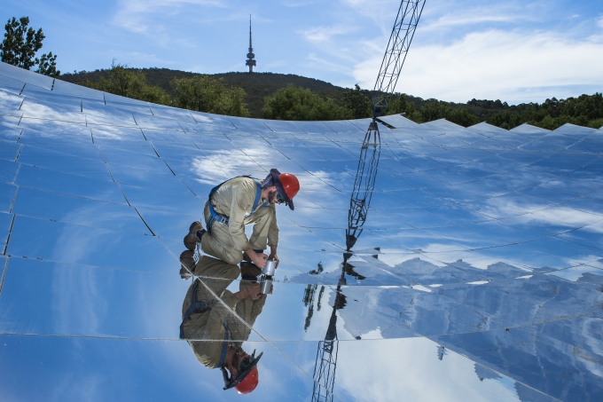 ANU Engineers Set Solar Thermal World Record

