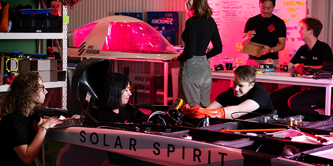 Solar racing team sets off for World Solar Car Challenge

