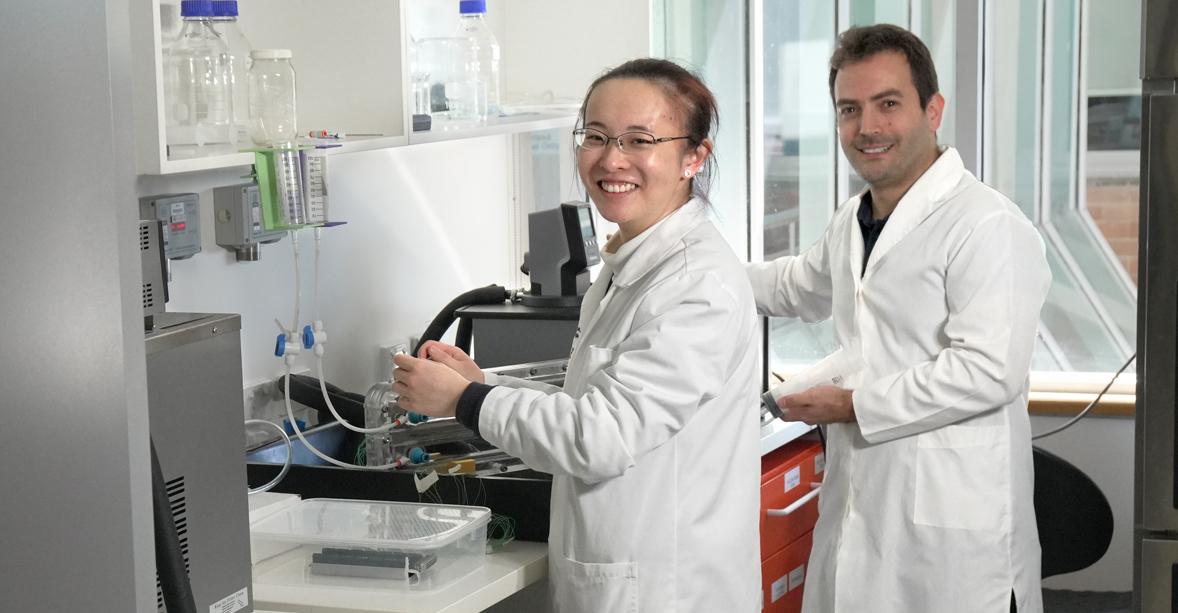Shuqi Xu and her PhD supervisor Dr Juan Felipe Torres
