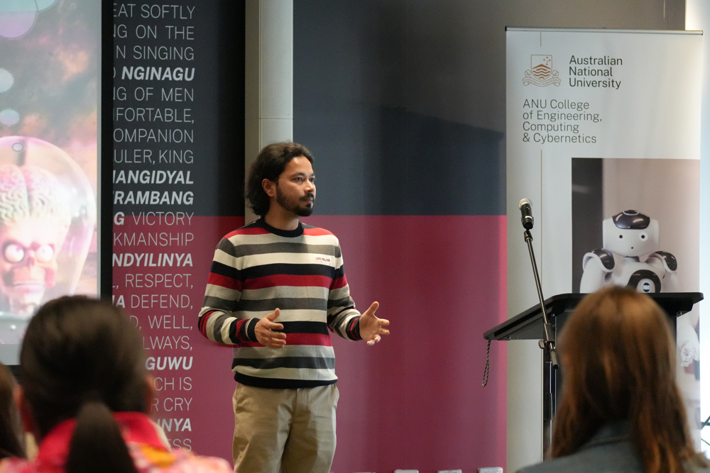 Swapneel Roy presenting at CECC 3MT Finals